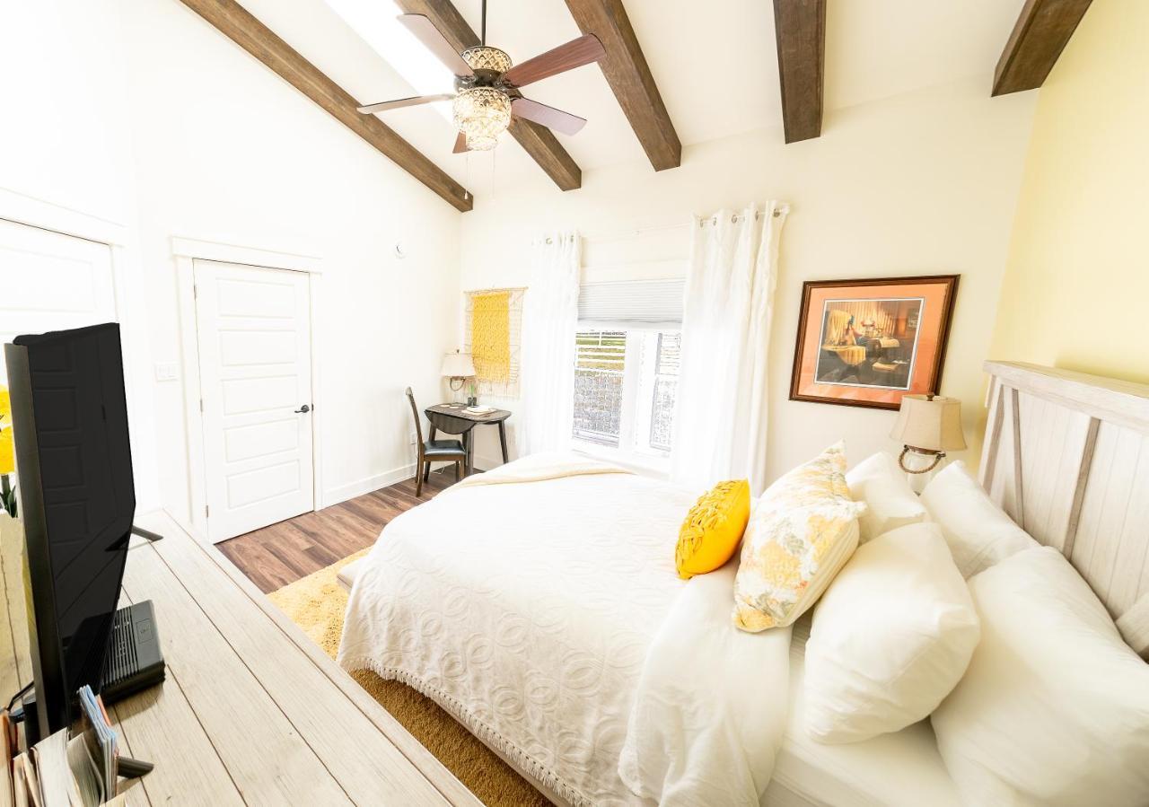Back Home Bed And Breakfast Membertou 외부 사진